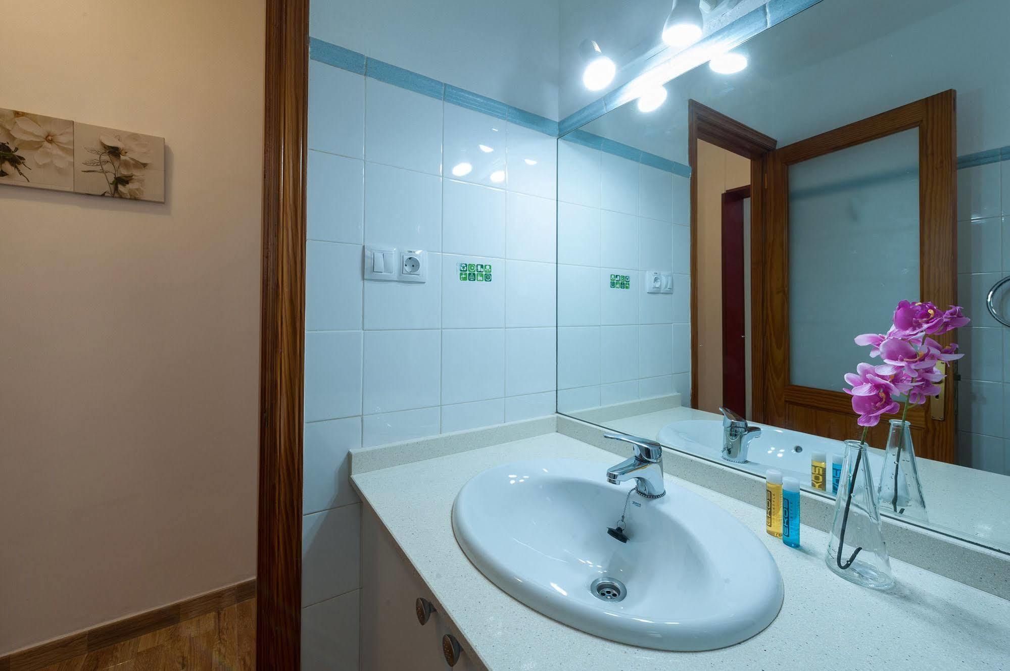 Apartamentos Vacacionales Las Palmas Urban Center מראה חיצוני תמונה